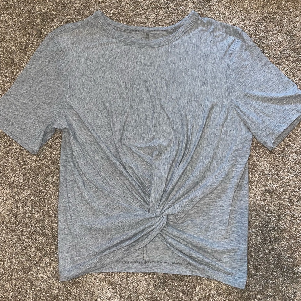 Lululemon grey T-shirt